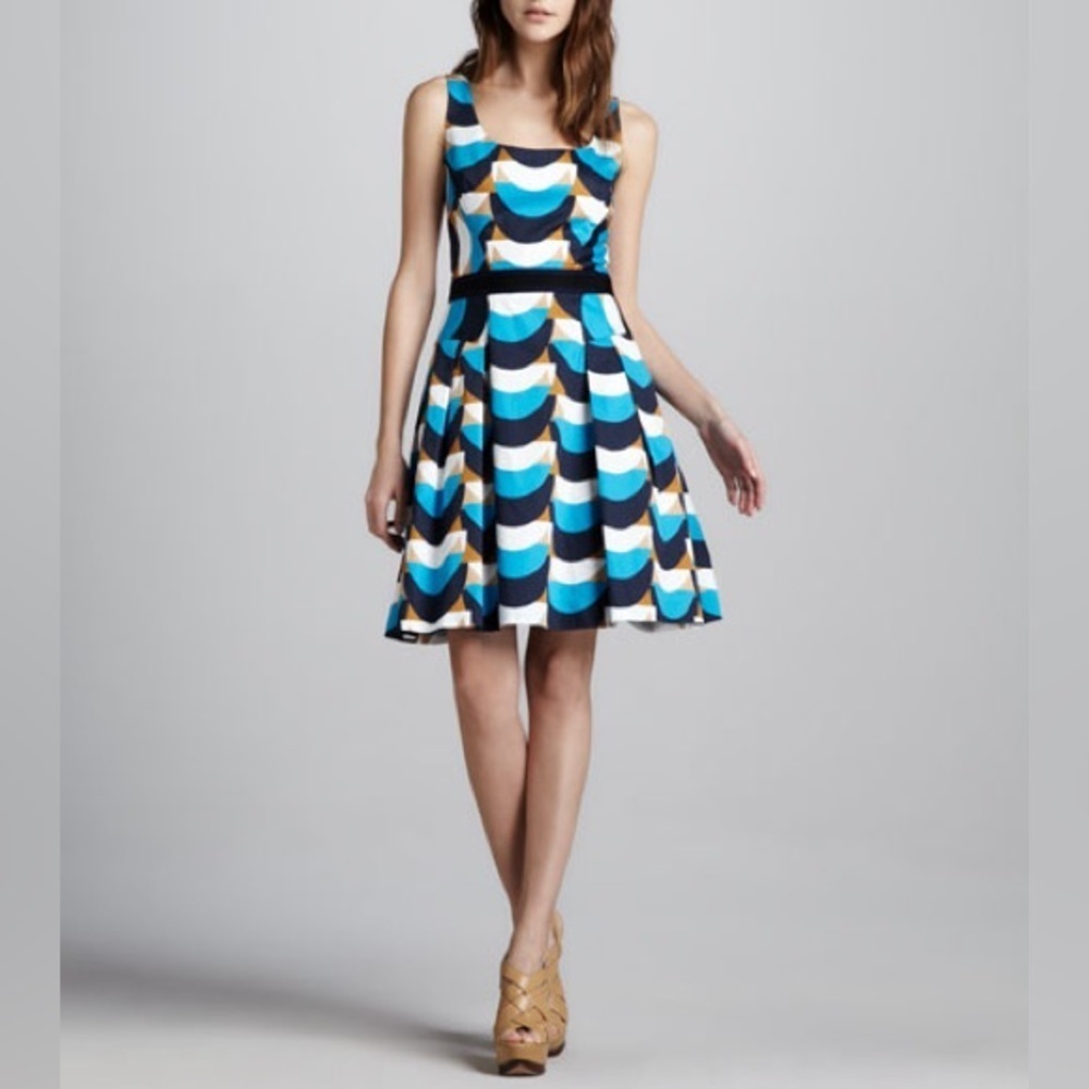 EUC Milly of New York Isabelle Wave-Print Dress. Size 10